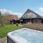3 Bedroom Beautiful In Sydals Prázdninový dům *